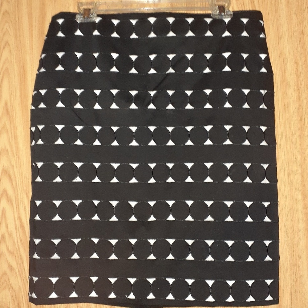White House Black Market Textured Skirt NWOT